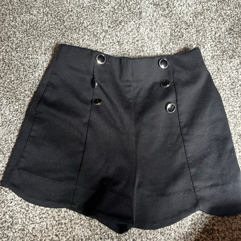 High waisted cheeky dressy shorts